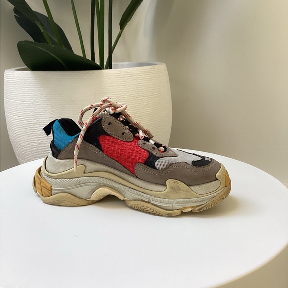 Balenciaga Triple S shoes - Picture 3 of 4